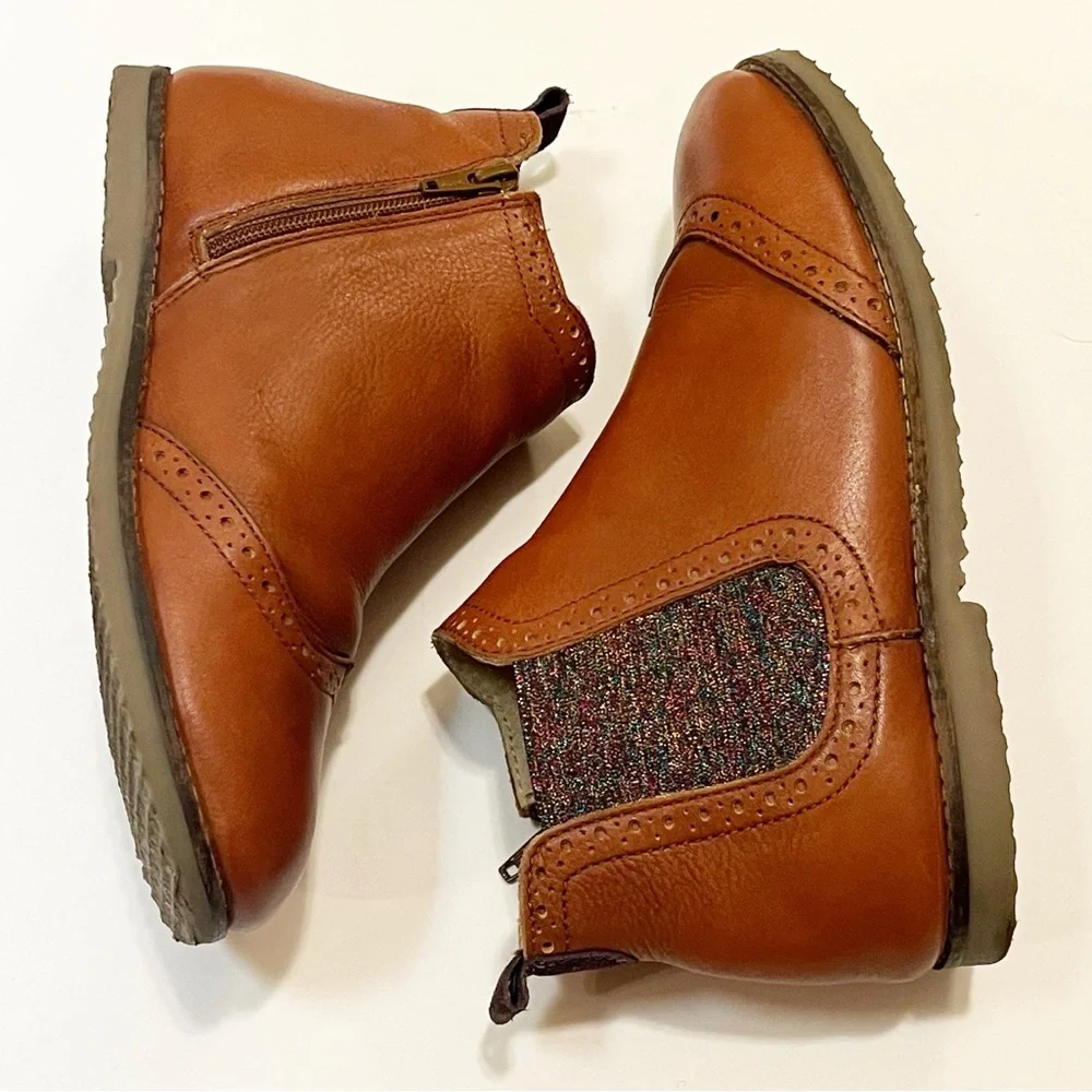 Mini Boden Brown Leather Brogue Chelsea Ankle Boots. Elastic Side. Youth 6